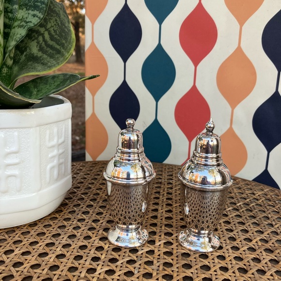 Vintage English Silver-Plated Salt & Pepper Shaker Set - Picture 3 of 9